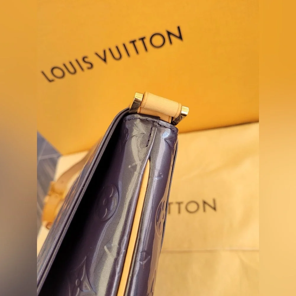 Indigo Monogram Vernis Thompson Street Bag - Picture 8 of 16